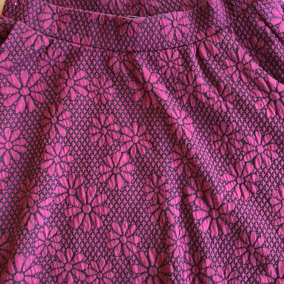 High waisted scarlet skirt - Picture 2 of 3